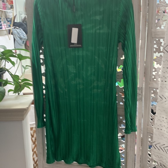 Pretty little things Green Ribbed midi dress. US 8 - Picture 3 of 4